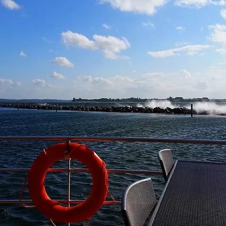 Hausboot Fjordblik Botel *