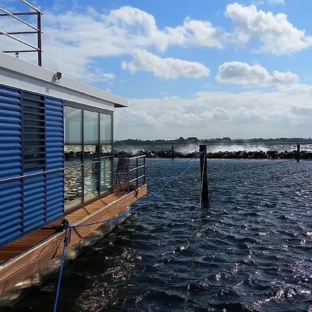 Botel Hausboot Fjordblik Kollund Osterskov